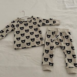 Little One Shop oatmeal bear lounge set